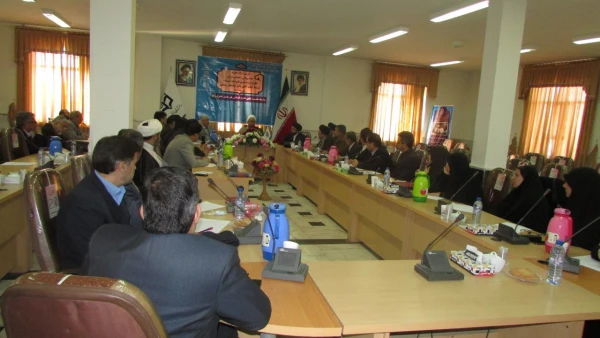 نشست هم اندیشی اساتید دانشگاه فرهنگیان استان مرکزی برگزار شد. 3