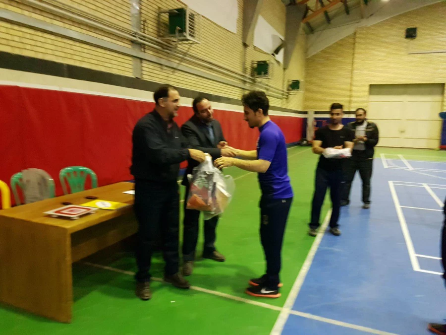 برگزاری مسابقات طناب کشی در پردیس شهید باهنر ، به مناسبت هفته سلامت مردان 4