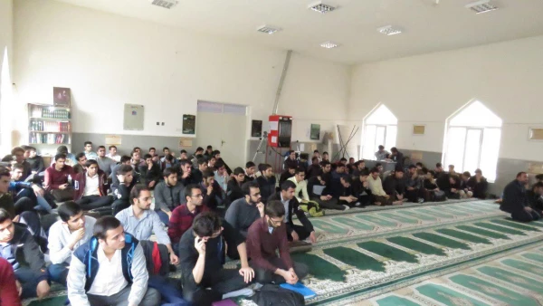 کارگاه آموزشی پیشگیری از آسیب های اجتماعی مواد مخدردرپردیس شهید باهنراستان مرکزی برگزار شد. 5