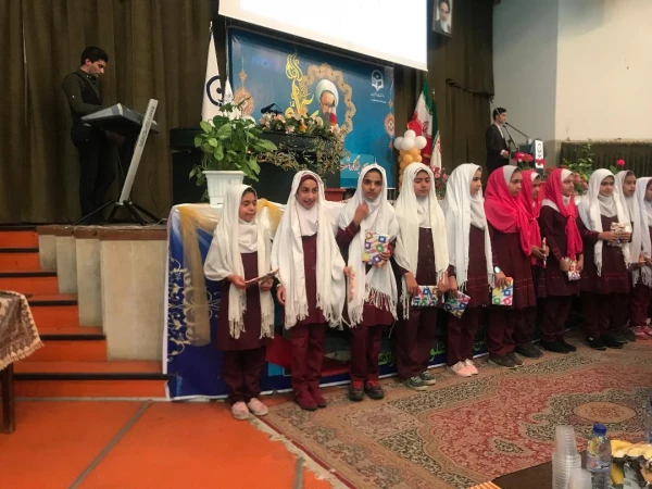 مراسم بزرگداشت مقام معلم ویژه دانشجو معلمان ،دانشگاه فرهنگیان استان مرکزی برگزار شد. 4