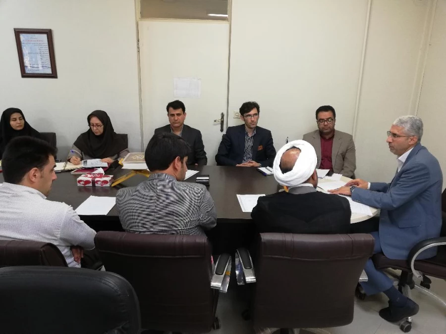 جلسه شورای پژوهشی استان در دفتر مدیریت امور پردیس های استان برگزار شد. 4