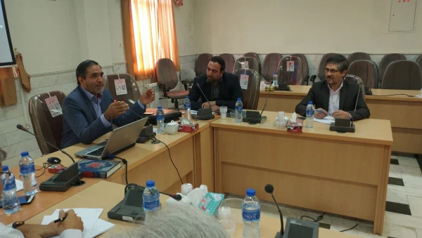 اولین دوره تربیت مدرسان مرجع کارورزی دراستان مرکزی با حضور شرکت کنندگانی از استانهای (ایلام، خوزستان، لرستان، همدان، کردستان، کرمانشاه و مرکزی) روز شنبه 17 شهریور ساعت 8 صبح در سالن کنفرانس پردیس شهید باهنر اراک آغاز به کار نمود. 7