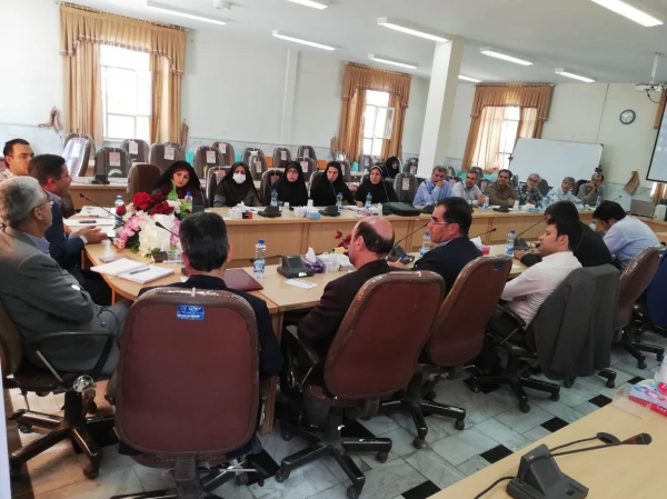 حضور جناب آقای دکتر مشهدی و جناب آقای برهانی در نشست مدرسان مرجع کارورزی 3