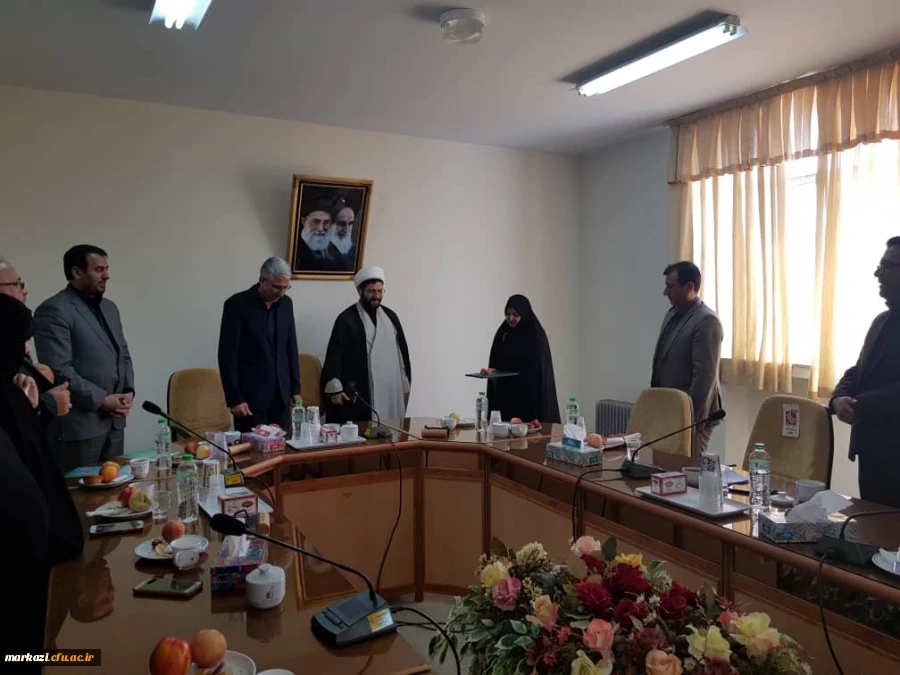 دکتر زهرا عسکری به سرپرستی پردیس حضرت زینب کبری (س) اراک منصوب شد. 2