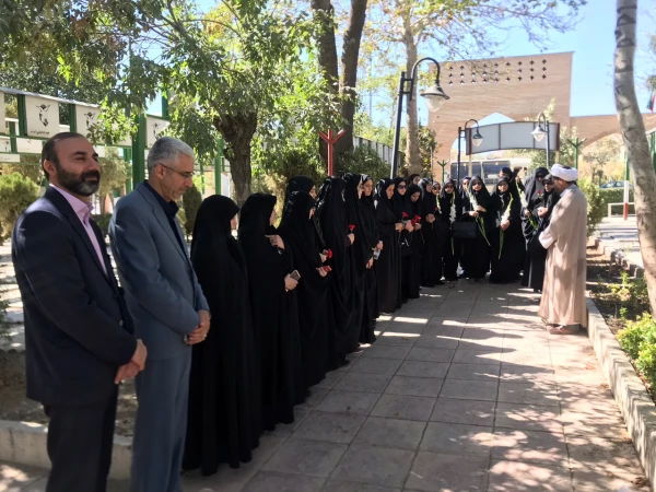 تجدید میثاق کارکنان و دانشجویان دانشگاه فرهنگیان استان مرکزی با شهدای انقلاب اسلامی و دفاع مقدس 2