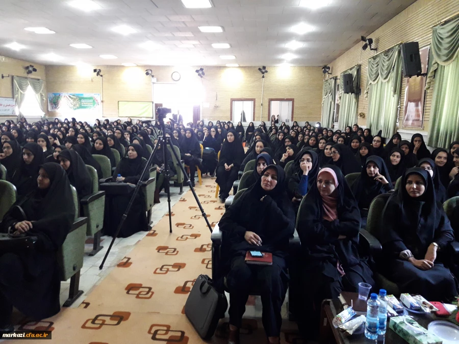 مراسم استقبال از نو دانشجو معلمان دانشگاه فرهنگیان استان مرکزی برگزار شد 5