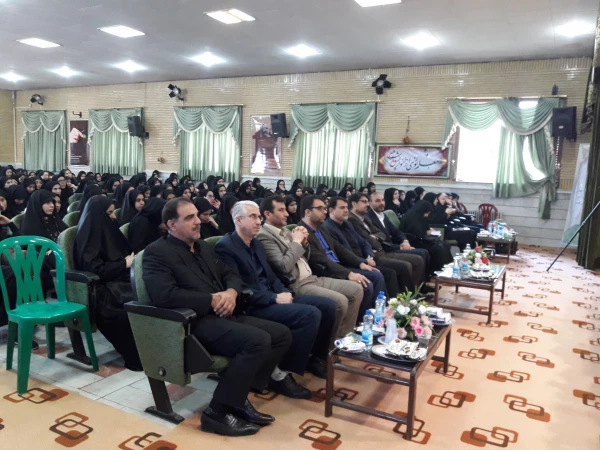 مراسم استقبال از نو دانشجو معلمان دانشگاه فرهنگیان استان مرکزی برگزار شد 7