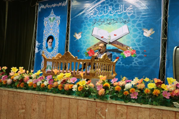 برگزاری محفل انس با قرآن در دانشگاه فرهنگیان استان مرکزی 2