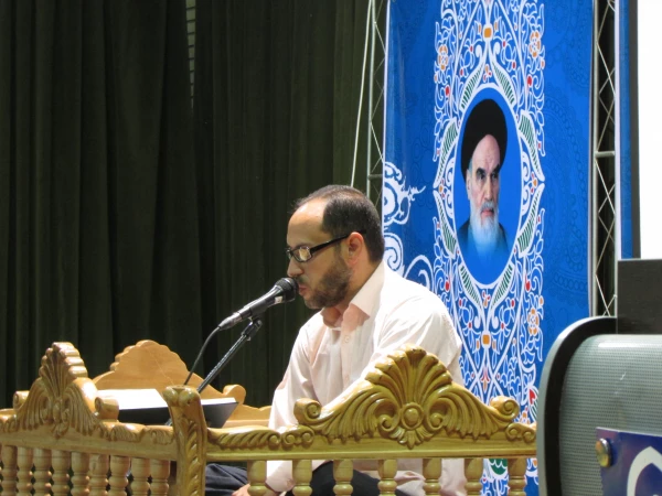 برگزاری محفل انس با قرآن در دانشگاه فرهنگیان استان مرکزی 7