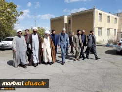 نماز جماعت با حضور پرشور دانشجویان و جمعی از اساتید و مسئولان پردیسهای دانشگاه فرهنگیان استان مرکزی و اداره کل آموزش و پرورش، به امامت حجت الاسلام و المسلمین دری نجف آبادی برگزار شد. 4