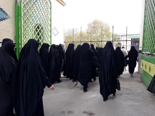 حضور باشکوه مسئولان، استادان و دانشجو معلمان دانشگاه فرهنگیان استان مرکزی در راهپیمایی ۱۳ آبان 5