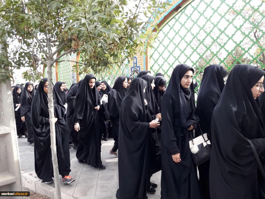 حضور باشکوه مسئولان، استادان و دانشجو معلمان دانشگاه فرهنگیان استان مرکزی در راهپیمایی ۱۳ آبان 8