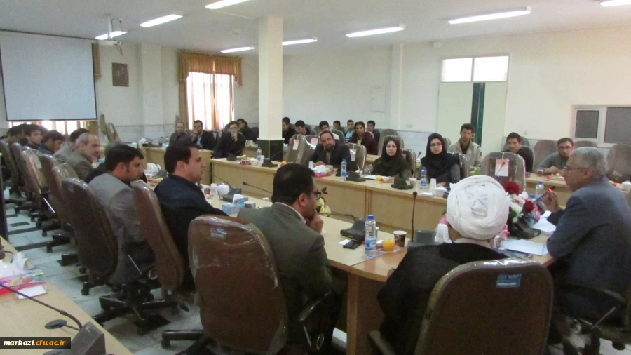 در پردیس شهید باهنر مرکزی برگزار شد

سلسله نشست های تخصصی - پژوهشی با موضوع معنای زندگی 2