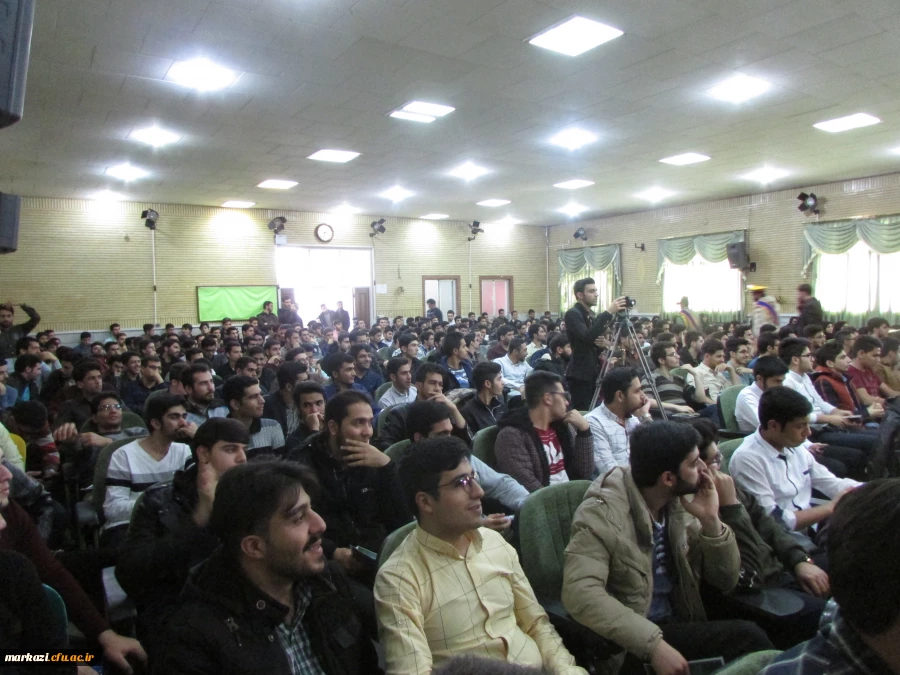 با حضور دکتر کریمی نماینده مردم اراک در مجلس شورای اسلامی

مراسم روز دانشجو در دانشگاه فرهنگیان استان مرکزی برگزار شد. 5