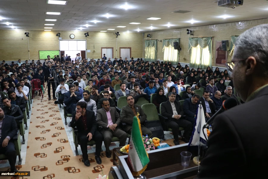 با حضور دکتر کریمی نماینده مردم اراک در مجلس شورای اسلامی

مراسم روز دانشجو در دانشگاه فرهنگیان استان مرکزی برگزار شد. 3