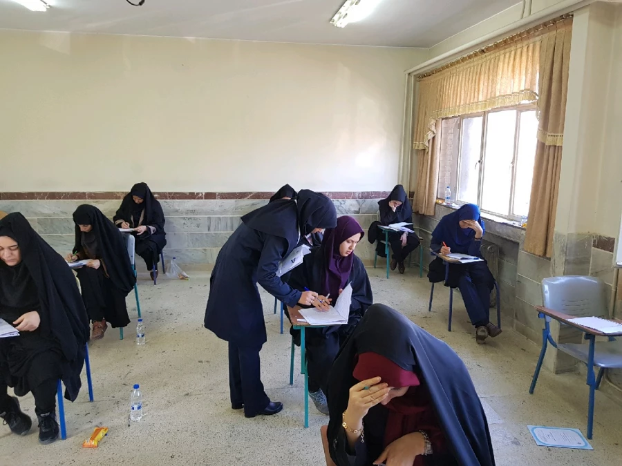 آزمون جبرانی اصلح در پردیس شهید باهنر استان مرکزی برگزار شد 5