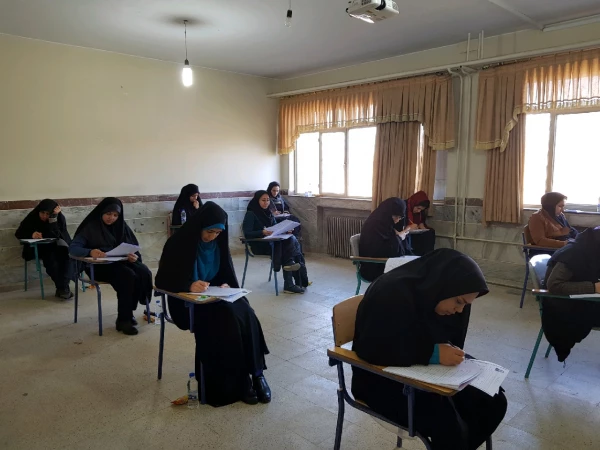 آزمون جبرانی اصلح در پردیس شهید باهنر استان مرکزی برگزار شد 9