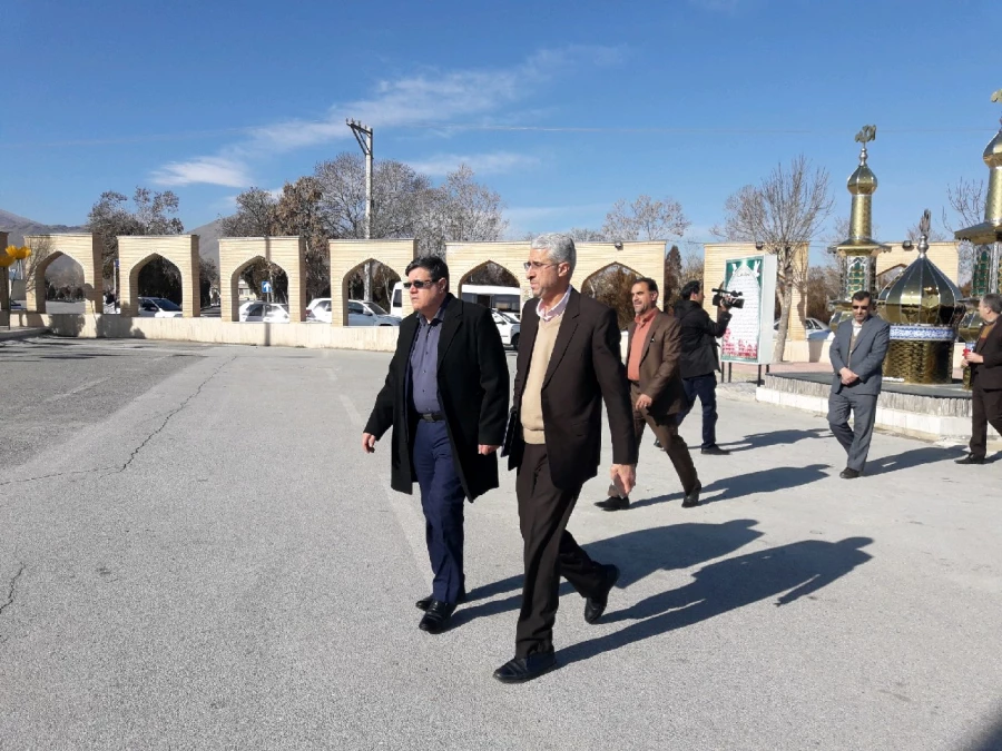 شهدا اقیانوس هایی هستند که عمود بر زمین ایستاده اند 

 تجدید بیعت مسئولین دانشگاه فرهنگیان  با شهدا به مناسبت 9دی در استان مرکزی 2