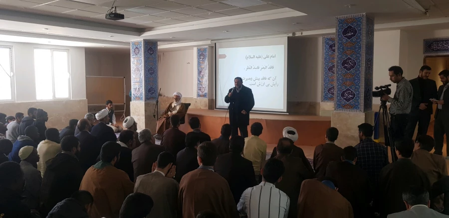 بازدید مسئولین دانشگاه فرهنگیان از حوزه علمیه خاتم الانبیاء اراک 7