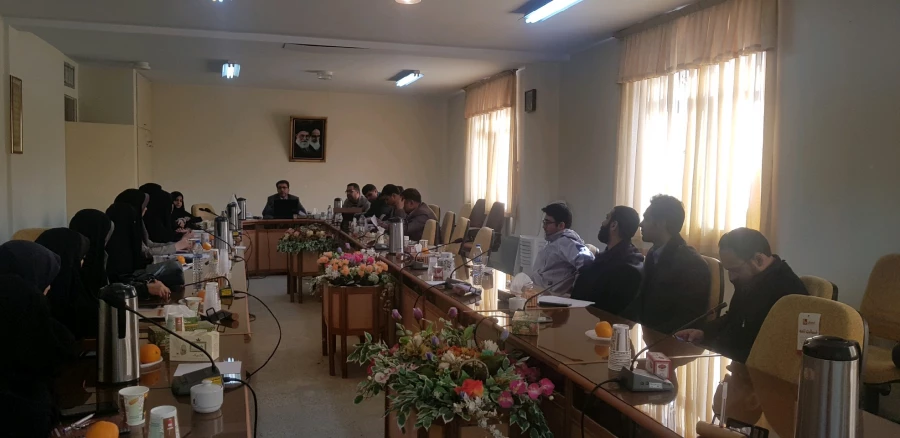 به همت حوزه نظارت و ارزیابی دانشگاه فرهنگیان استان مرکزی برگزار شد
کارگاه اخلاق حرفه ای با تأکید بر آموزه های اسلامی 3