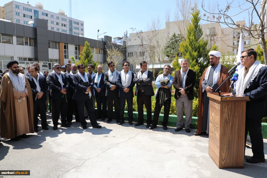 رییس دانشگاه فرهنگیان در تجمع حمایت از سپاه پاسداران عنوان کرد:

برای جانفشانی و حفظ کیان نظام مقدس آماده ایم و پشت سر سپاه حرکت خواهیم کرد 2