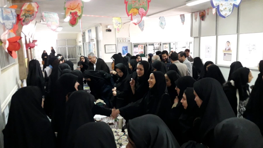 در پردیس زینب کبری(س) اراک برگزار شد

مراسم سیل مهربانی 2