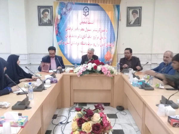 در حاشیه مراسم محفل انس با قرآن صورت گرفت.

نشست صمیمی مسئول فرهنگی دانشگاه فرهنگیان و کانون قرآن و عترت 2