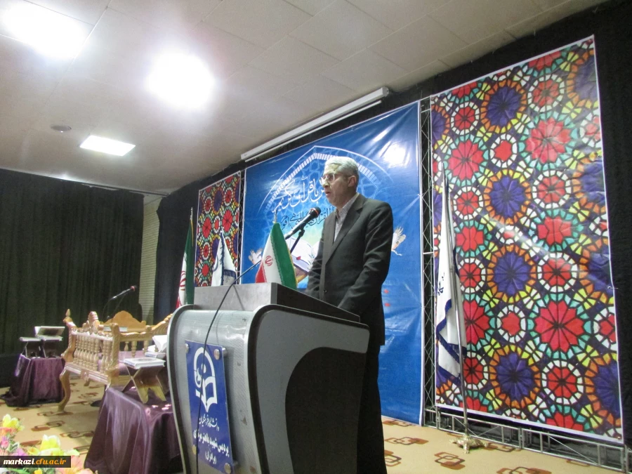 در دانشگاه فرهنگیان استان مرکزی برگزار شد

محفل نورانی انس با قرآن کریم
 3