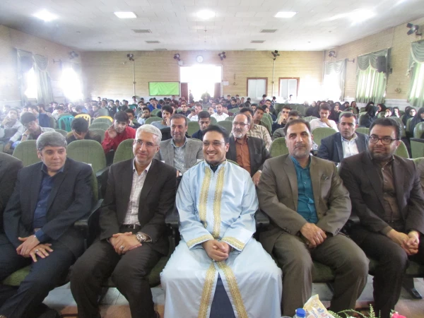 در دانشگاه فرهنگیان استان مرکزی برگزار شد

محفل نورانی انس با قرآن کریم
 2