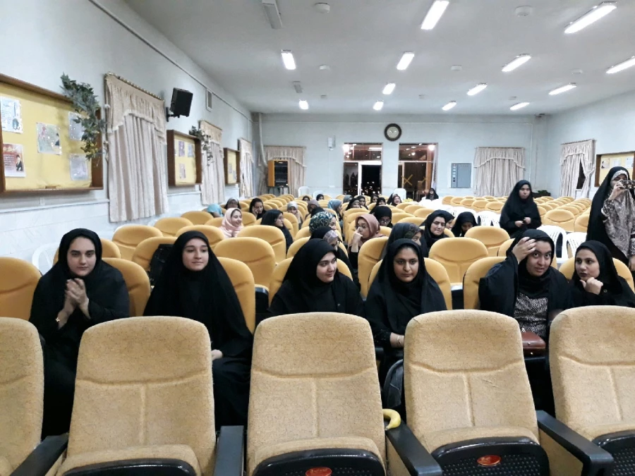 درپردیس زینب کبری اراک برگزار شد
مراسم ویژه بزرگداشت هفته سراهای دانشجویی 2