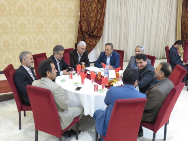 در دانشگاه فرهنگیان استان مرکزی برگزار شد .

مراسم دهه سرآمدی آموزش ویژه اساتید 2