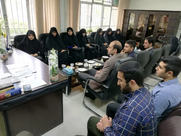 دیدار مسئولین بسیج دانشجویی و دانشجویان با مدیر پردیس های استان مرکزی 3