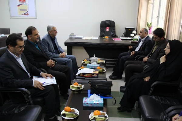 انعقاد تفاهم نامه همکاری دانشگاه فرهنگیان استان مرکزی با نهاد کتابخانه های عمومی استان مرکزی 3