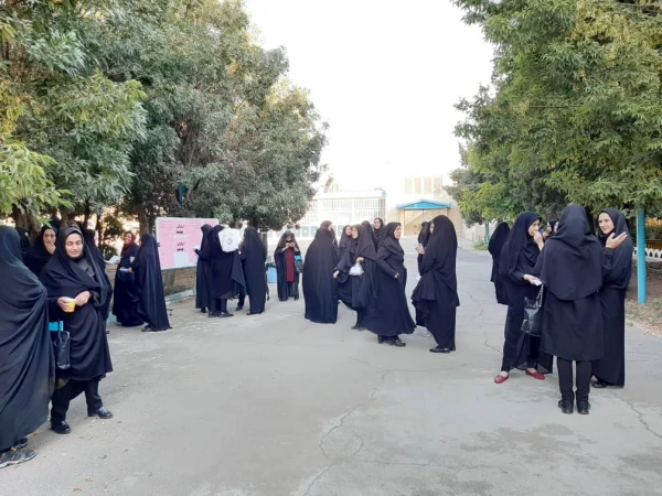 آزمون اصلح ویژه ی مهارت آموزان در پردیسهای استان مرکزی برگزار شد. 8