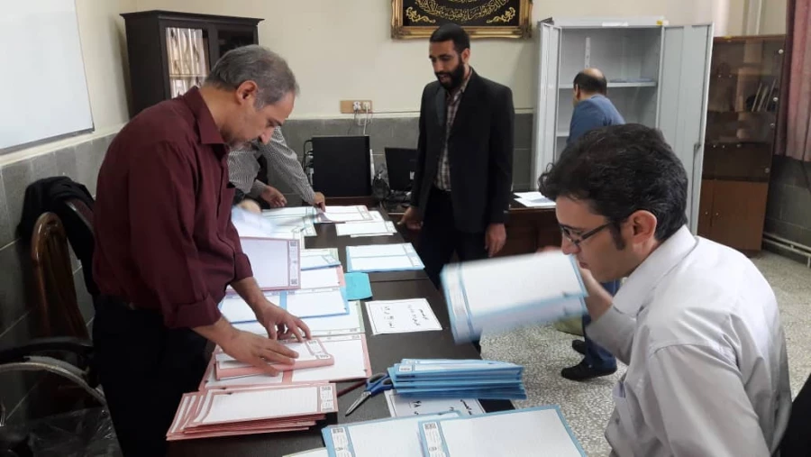 آزمون اصلح ویژه ی مهارت آموزان در پردیسهای استان مرکزی برگزار شد. 13