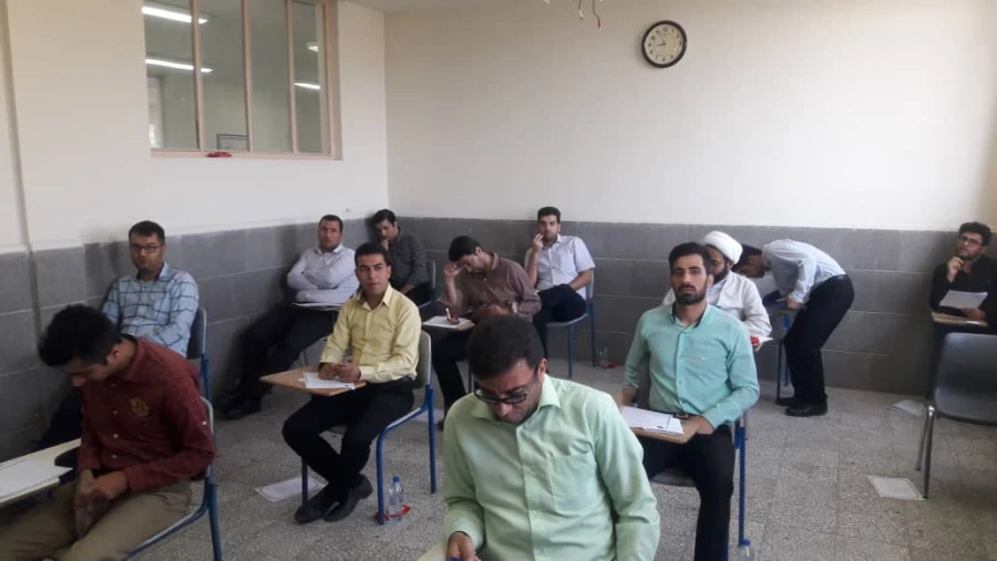 آزمون اصلح ویژه ی مهارت آموزان در پردیسهای استان مرکزی برگزار شد. 18