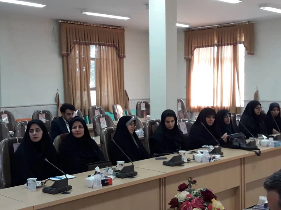 جلسه توجیهی عوامل اجرایی آزمون اصلح در دانشگاه فرهنگیان استان مرکزی برگزار شد 3