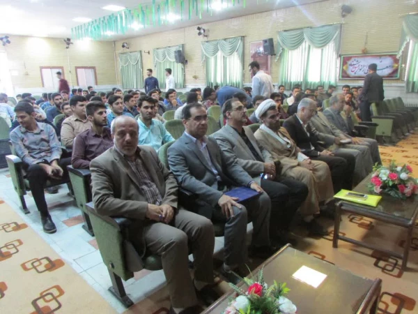 در پردیس شهید باهنردانشگاه فرهنگیان استان مرکزی برگزار شد

مراسم استقبال از دانشجویان جدید الورود سال تحصیلی 99-98 4