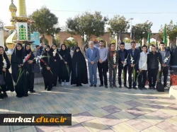 در هفته پدافند غیرعامل صورت گرفت

عطرافشانی قبور مطهر شهدا 5