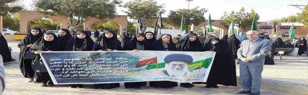 در هفته پدافند غیرعامل صورت گرفت

عطرافشانی قبور مطهر شهدا 2