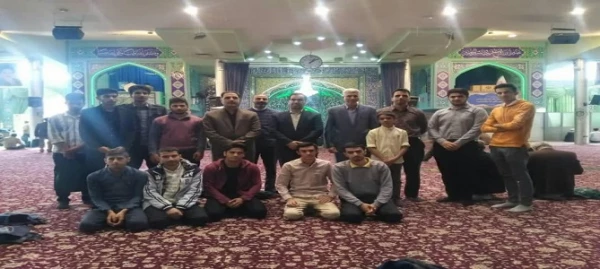 حضور پرشور دانشجویان دانشگاه فرهنگیان استان مرکزی به همراهی مسئولین در نماز جمعه  2