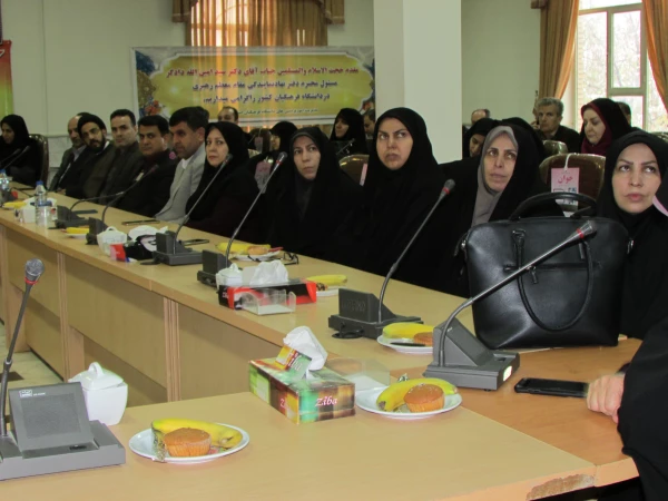 در دانشگاه فرهنگیان استان مرکزی برگزار شد

مراسم تکریم و معارفه سرپرست امور پردیس های استان مرکزی  3