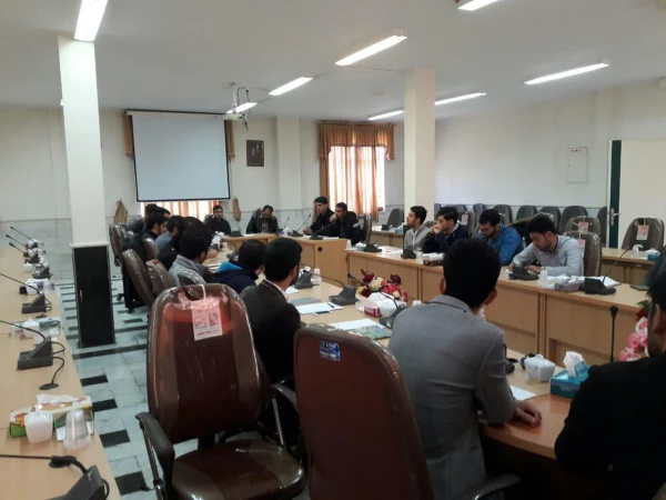 نشست مسئولین دانشگاه فرهنگیان استان مرکزی با دبیران کانونها و انجمنها 4