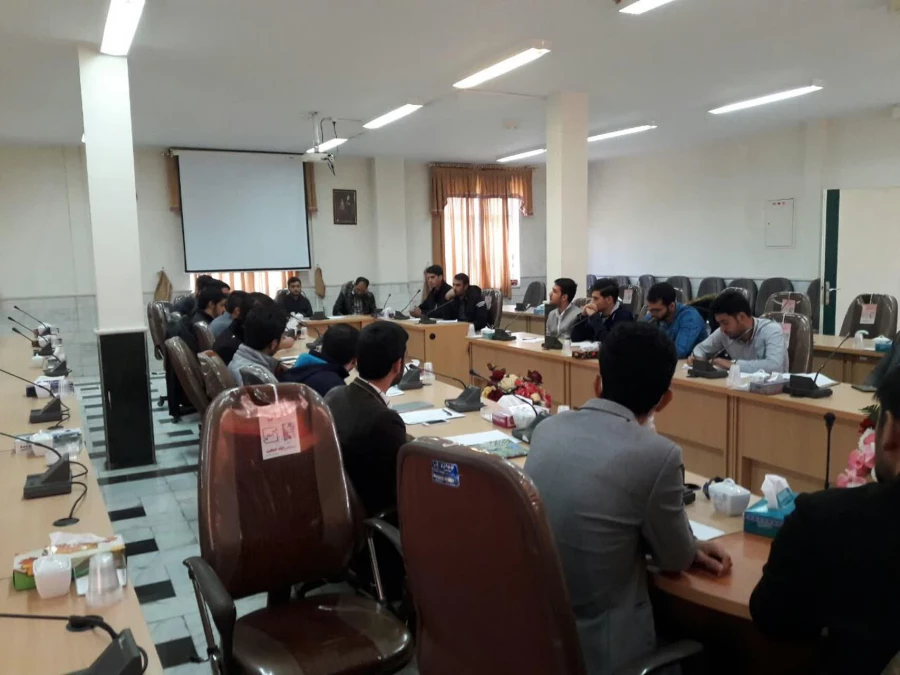 نشست مسئولین دانشگاه فرهنگیان استان مرکزی با دبیران کانونها و انجمنها 4