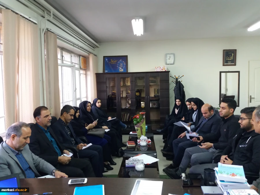 نشست «گفتگوی صنفی دانشجویان با حضور سرپرست و معاونین دانشگاه فرهنگیان» برگزار شد. 3