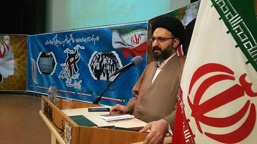 مراسم گرامیداشت روز دانشجو در دانشگاه فرهنگیان استان مرکزی برگزار شد. 4