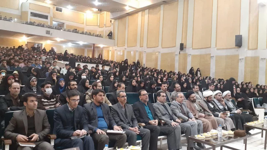 مراسم گرامیداشت روز دانشجو در دانشگاه فرهنگیان استان مرکزی برگزار شد. 7