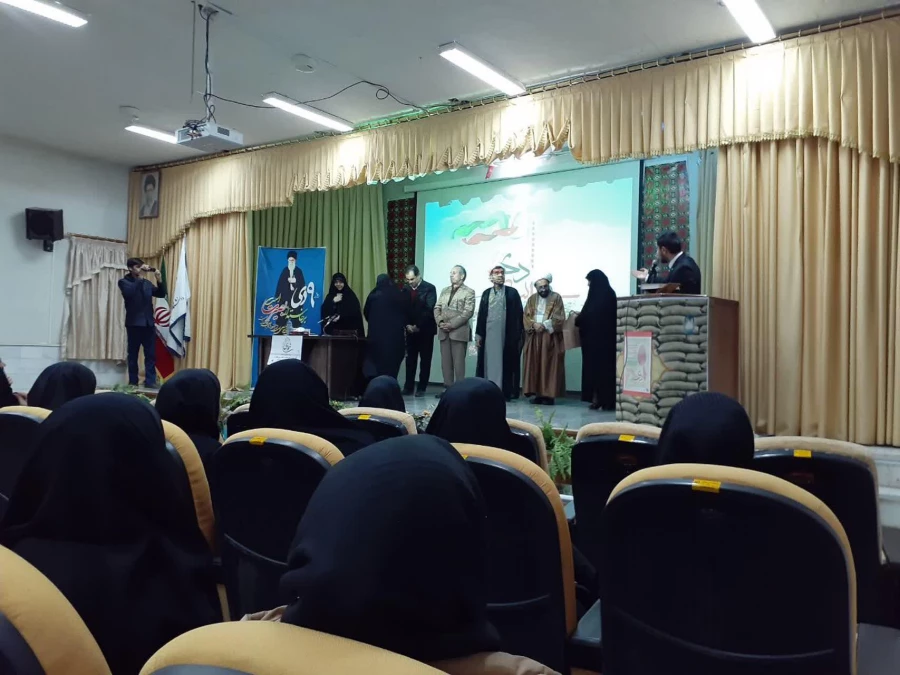 نشست «جریان شناسی سیاسی در نظام تعلیم و تربیت» به مناسبت حماسه 9 دی برگزار شد. 5