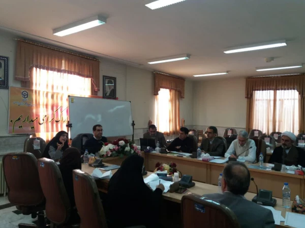 دوره ی بازآموزی مدرسان کارورزی پردیس های دانشگاه فرهنگیان استان مرکزی برگزار شد. 7