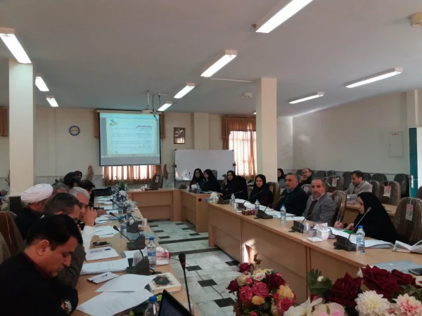 دوره ی بازآموزی مدرسان کارورزی پردیس های دانشگاه فرهنگیان استان مرکزی برگزار شد. 10